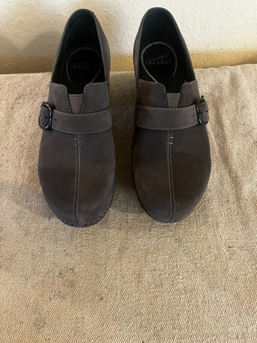 Dansko Woman's Grey Suede Tamara Buckle Clogs/Mules Sz 8.5 - 9
